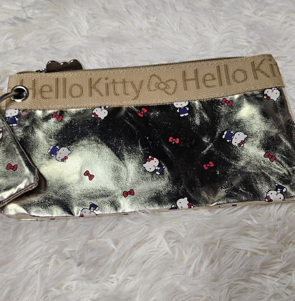 Hello Kitty by Sanrio 2 Piece Gold Bags with Wristlet Pouch Set 2020 EUC - Picture 4 of 16